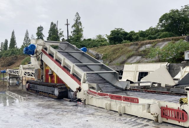 KTU-T系列履带移动式地表给料机-卡车卸料机