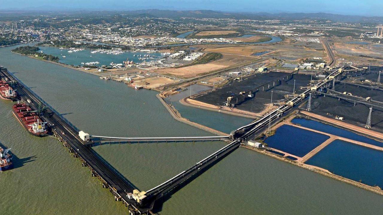 港口码头皮带输送机