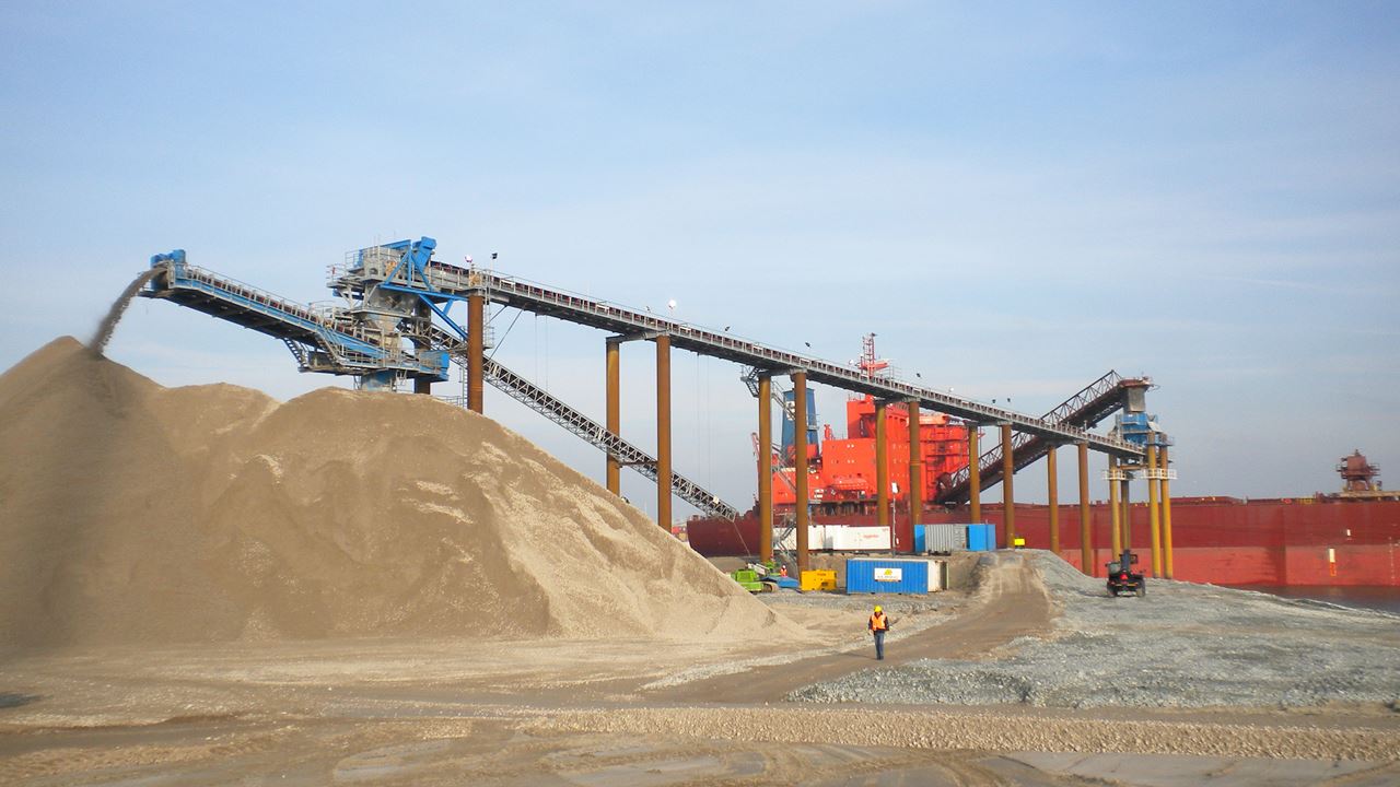 港口码头皮带输送机