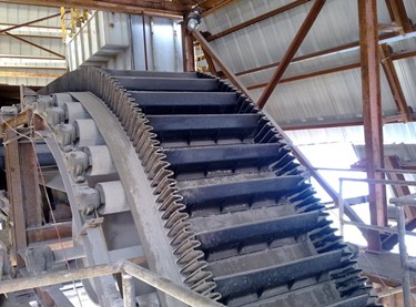 大倾角皮带输送机